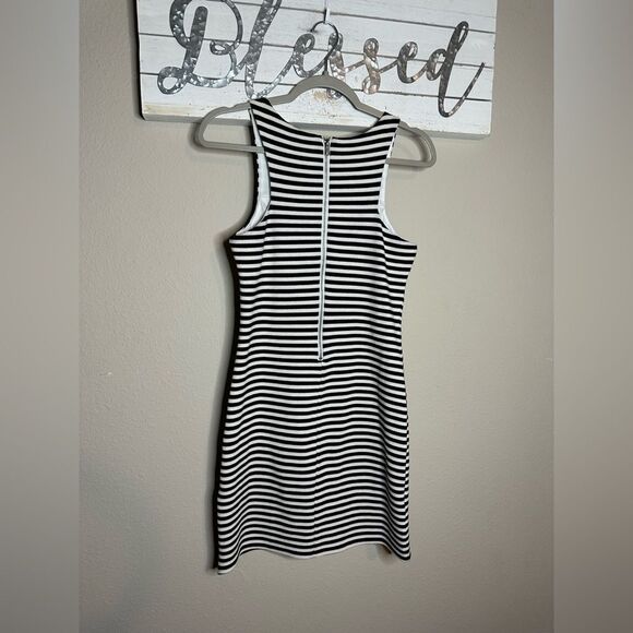 Olsenboye - Womeb’s black / white textured stripe dress - Picture 11 of 11